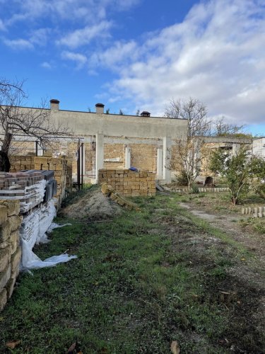 Продается дом в Евпатории Цена 15000 000 руб.
