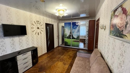 Сдаю квартиру в Евпатории на длительный срок Цена 20000 руб.
